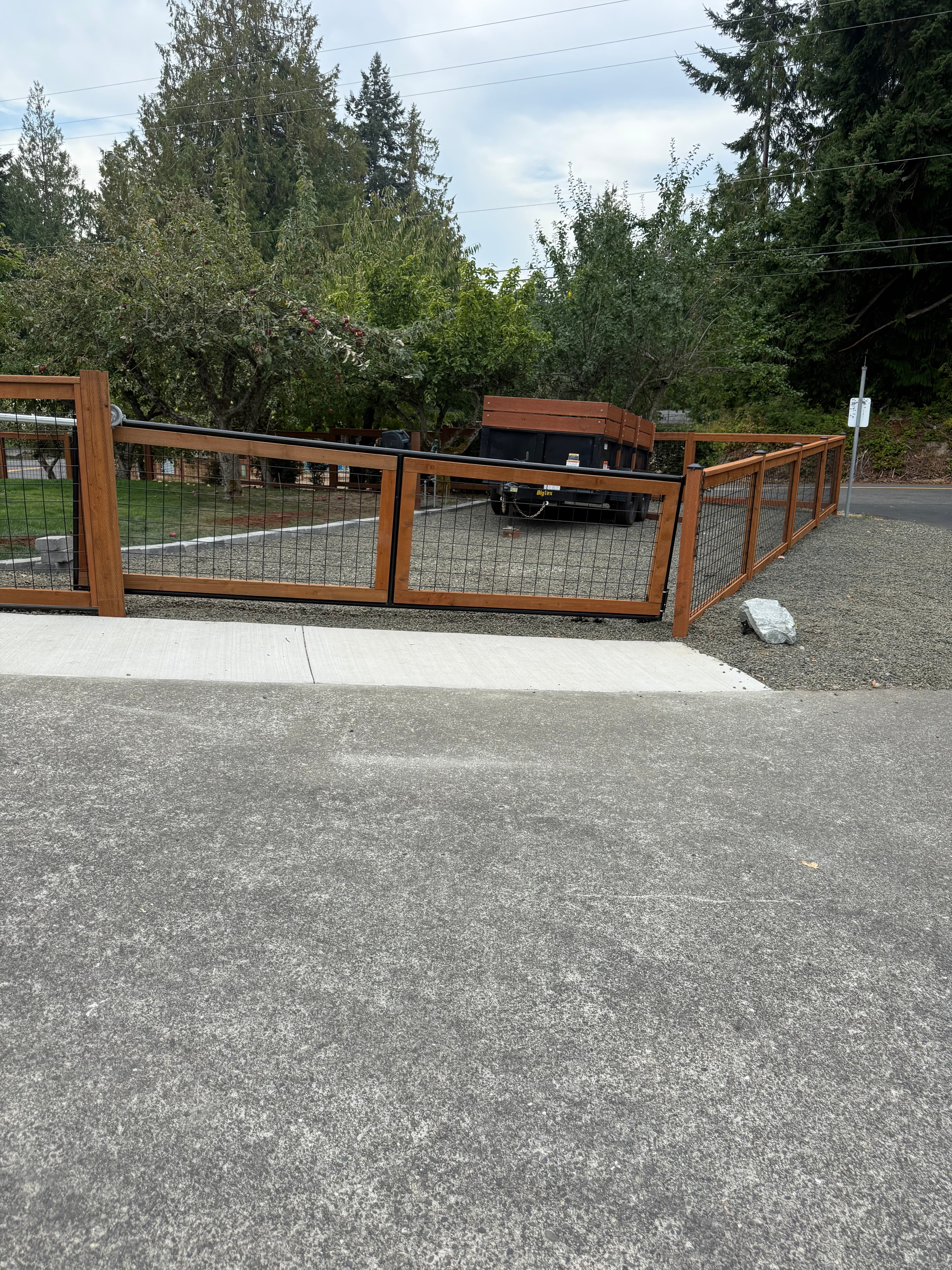 Fence line with finished curb presentation in Pierce County WA